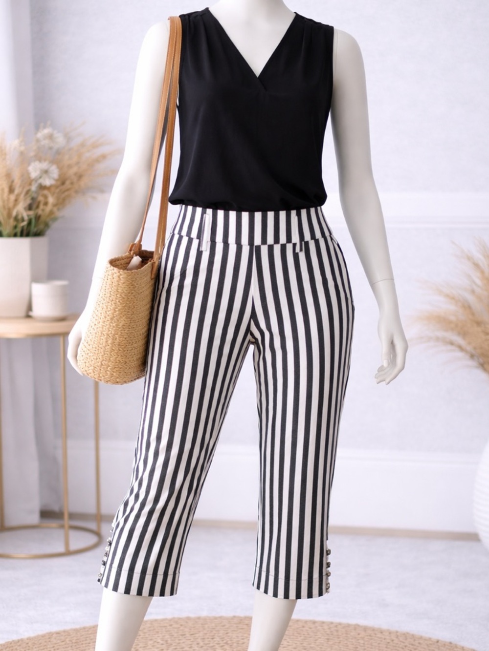 Attyre New York Striped Capri Pants Size 12 Rhinestone Hem Pull-On Crop Pant
